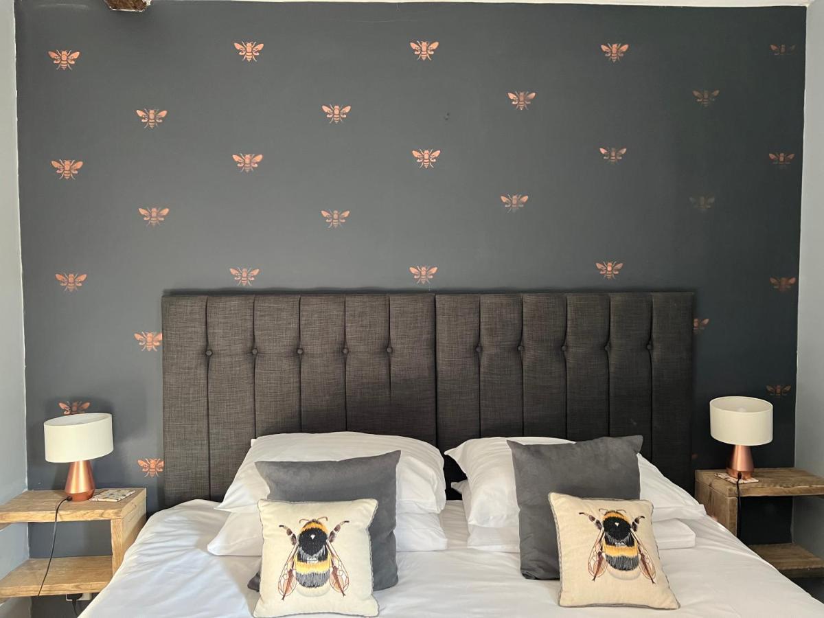 The Bell Inn, Rickinghall Экстерьер фото
