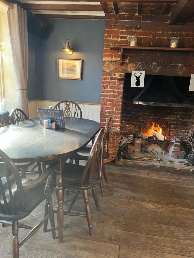 The Bell Inn, Rickinghall Экстерьер фото